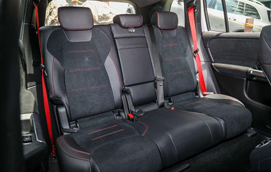 mercedes-amg-glb-35-4matic-05 Nội thất Mercedes-AMG GLB 35 4MATIC.