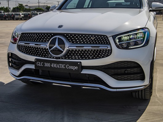 mercedes-benz-glc300-4matic-coupe-04 Ngoại Thất Mercedes-Benz GLC 300 4MATIC Coupe