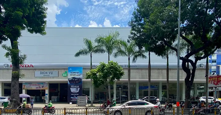 Bảng Giá Xe Ô Tô Lăn Bánh Mercedes Mới Nhất Bảng Giá Xe Ô Tô Lăn Bánh Mercedes Mới Nhất