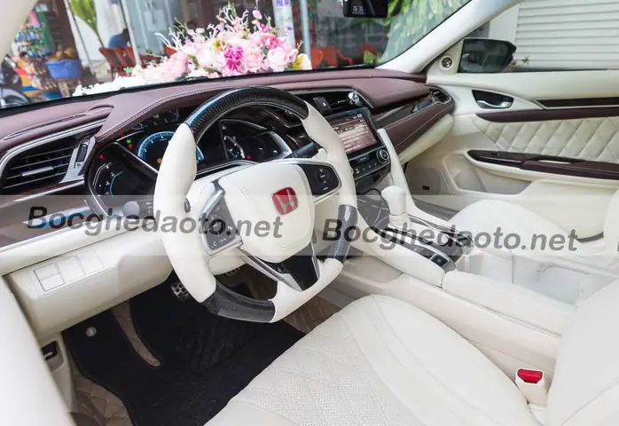 Bọc Da Taplo Xe Ô Tô: Hướng Dẫn Chi Tiết & Đánh Giá Toàn Diện Bọc Da Taplo Xe Ô Tô: Hướng Dẫn Chi Tiết & Đánh Giá Toàn Diện