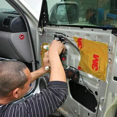 Cách Âm Xe Ô Tô: Hướng Dẫn Chi Tiết Giảm Tiếng Ồn Hiệu Quả