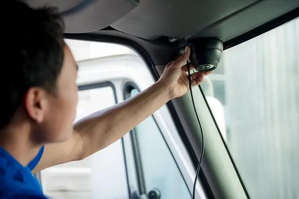 Camera Trong Xe Ô Tô Có Quay Được Ngoài Xe Không? Giải Đáp Từ Chuyên Gia
