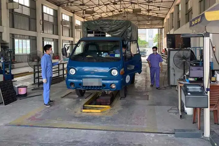 Đăng Kiểm Xe Ô Tô Trễ: Phạt Nặng & Cách Khắc Phục Toàn Diện Đăng Kiểm Xe Ô Tô Trễ: Phạt Nặng & Cách Khắc Phục Toàn Diện