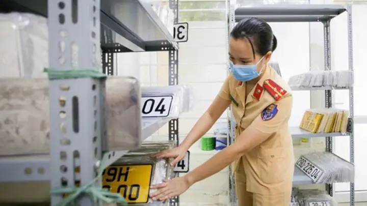 Đấu Giá Biển Số Xe Ô Tô: Hướng Dẫn Chi Tiết Từ A Đến Z Cho Người Mới