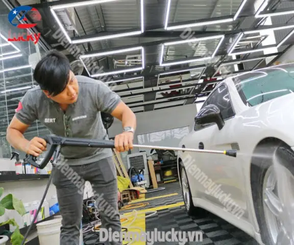 Diện Tích Xe Ô Tô: Bí Quyết Thiết Kế Trung Tâm Chăm Sóc Hiệu Quả