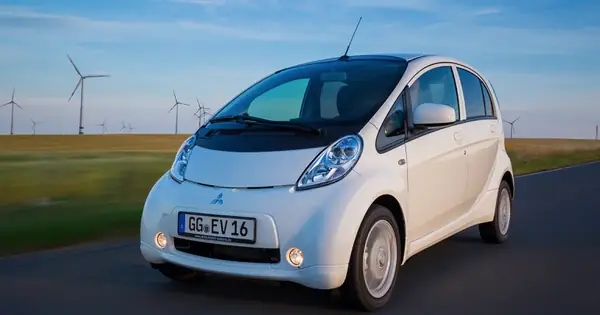 Đánh Giá Xe Điện Mitsubishi Cỡ Nhỏ: Giá 400 Triệu Đồng Và So Sánh Thực Tế Đánh Giá Xe Điện Mitsubishi Cỡ Nhỏ: Giá 400 Triệu Đồng Và So Sánh Thực Tế