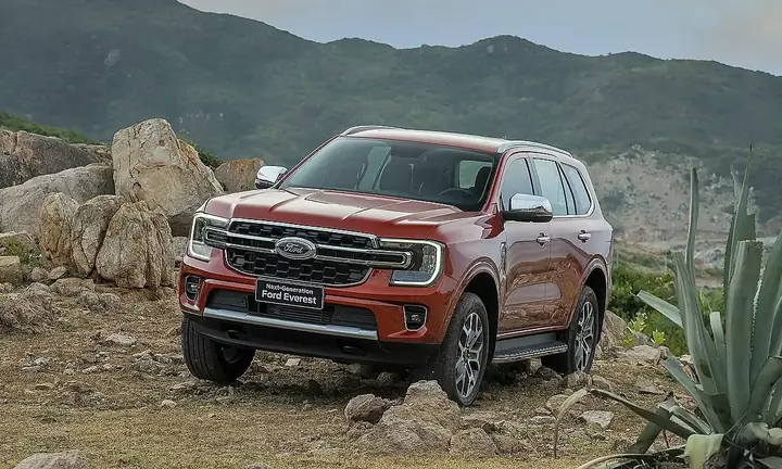 Giá Xe Ford Everest: Đánh Giá Chi Tiết Từng Phiên Bản & Phân Tích Giá Trị Nhận Được Giá Xe Ford Everest: Đánh Giá Chi Tiết Từng Phiên Bản & Phân Tích Giá Trị Nhận Được