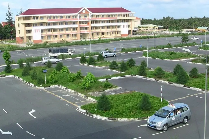 Hướng Dẫn Chi Tiết Cách Học Lái Xe Ô Tô Tại Đồng Nai