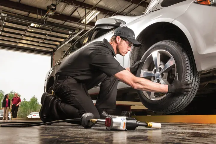 Hướng Dẫn Chi Tiết 10 Bước Kiểm Tra Xe Ô Tô Trước Khi Di Chuyển