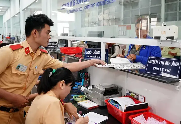 Lệ Phí Cấp Lại Biển Số Ô Tô: Mức Phí & Hướng Dẫn Chi Tiết Lệ Phí Cấp Lại Biển Số Ô Tô: Mức Phí & Hướng Dẫn Chi Tiết