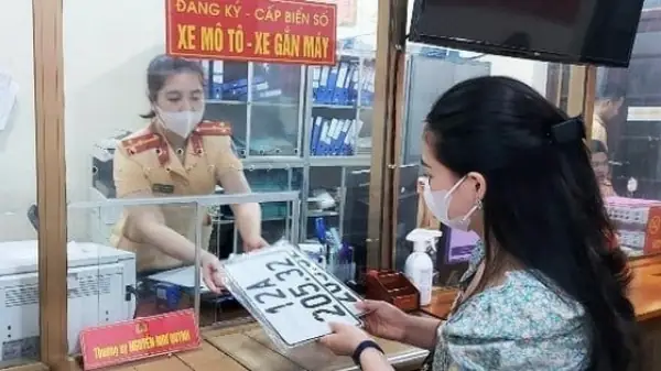 Phí Đăng Ký Biển Số Xe Ô Tô 2025: Mức Thu Mới, Đối Tượng Miễn Giảm & Thủ Tục Chi Tiết