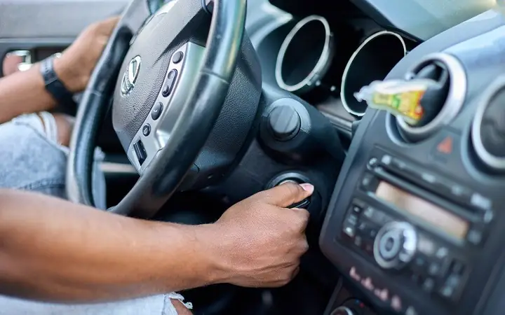 Xe Ô Tô Không Nổ Sau Khi Rửa: Nguyên Nhân & Cách Khắc Phục Từ Chuyên Gia Xe Ô Tô Không Nổ Sau Khi Rửa: Nguyên Nhân & Cách Khắc Phục Từ Chuyên Gia