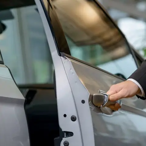 Top 5 Địa Chỉ Sửa Cửa Xe Ô Tô Uy Tín Nhất 2026
