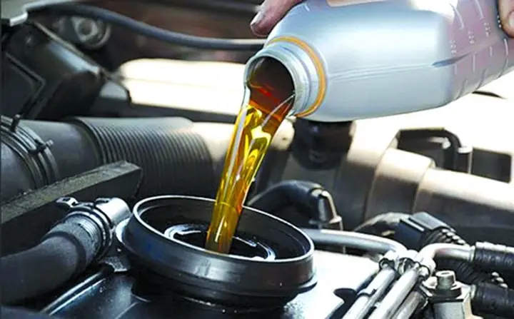 Thông Số Nhớt Xe Ô Tô: Bí Quyết Chọn Dầu Phù Hợp Động Cơ Thông Số Nhớt Xe Ô Tô: Bí Quyết Chọn Dầu Phù Hợp Động Cơ