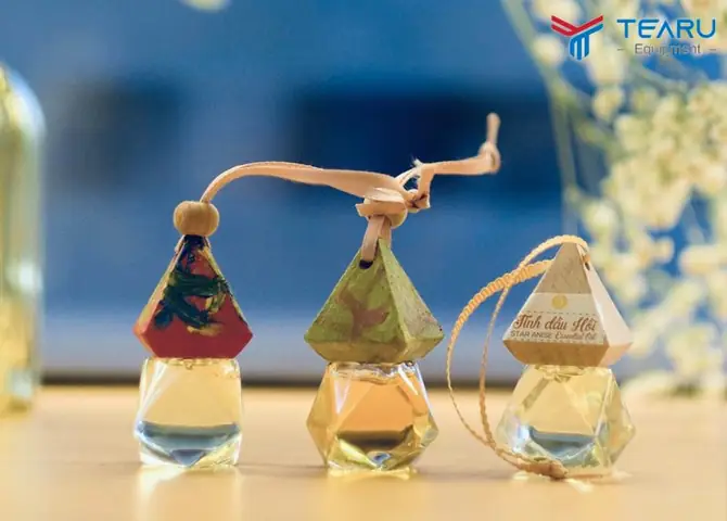 Tinh Dầu Treo Xe Ô Tô: Đánh Giá Chi Tiết 6 Loại Phổ Biến & Bí Quyết Sử Dụng Tinh Dầu Treo Xe Ô Tô: Đánh Giá Chi Tiết 6 Loại Phổ Biến & Bí Quyết Sử Dụng