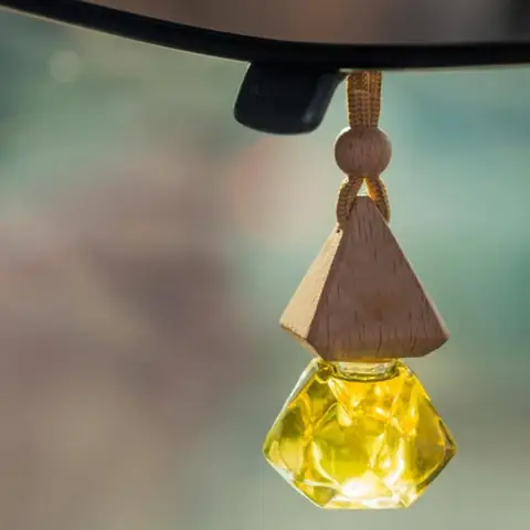 Trầm Hương Để Xe Ô Tô: Hướng Dẫn Chọn Dùng & Đánh Giá Chi Tiết Trầm Hương Để Xe Ô Tô: Hướng Dẫn Chọn Dùng & Đánh Giá Chi Tiết