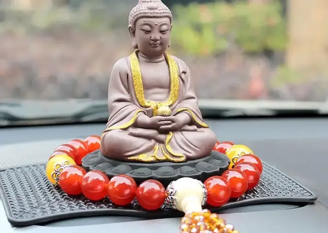 Top 7 Tượng Phật Phù Hợp Để Đặt Trong Xe Ô Tô: Bình An Và May Mắn Trên Mọi Chuyến Đường