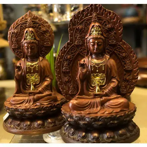 Tượng Phật Quan Âm Bằng Gỗ Để Xe Ô Tô: Hướng Dẫn Chọn, Bài Trí & Bảo Quản Chuẩn Phong Thủy