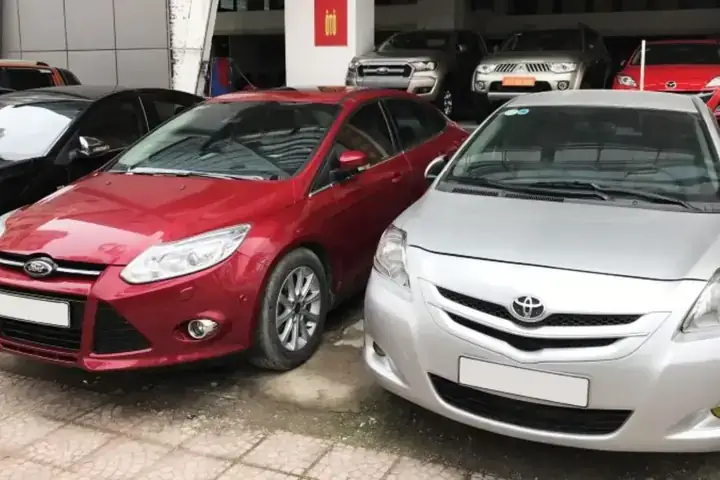 Hướng Dẫn Chi Tiết Mua Xe Ô Tô 7 Chỗ Cũ Trả Góp: Từ Quy Trình Đến Kinh Nghiệm Thực Tế Hướng Dẫn Chi Tiết Mua Xe Ô Tô 7 Chỗ Cũ Trả Góp: Từ Quy Trình Đến Kinh Nghiệm Thực Tế