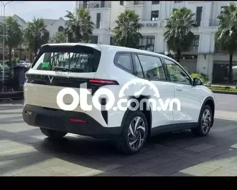 Mua Xe Ô Tô Cũ Giá Từ 102 Triệu Tại Bạc Liêu: Đánh Giá Chi Tiết & Lời Khuyên Chuyên Gia