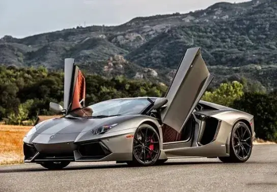 Đánh Giá Chi Tiết Giá Xe Lamborghini Tại Việt Nam: Từ Huracán Đến Revuelto Đánh Giá Chi Tiết Giá Xe Lamborghini Tại Việt Nam: Từ Huracán Đến Revuelto