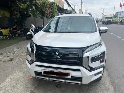 Xe Ô Tô Màu Trắng: Lợi Ích, Nhược Điểm Và Bí Quyết Chăm Sóc Toàn Diện