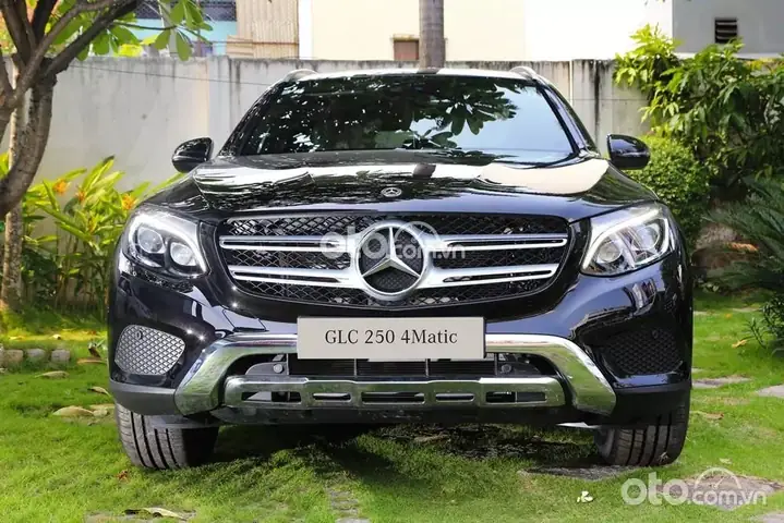 Mercedes Glc 250: Đánh Giá Chi Tiết Từ Thiết Kế Đến Trải Nghiệm Lái Xe Mercedes Glc 250: Đánh Giá Chi Tiết Từ Thiết Kế Đến Trải Nghiệm Lái Xe