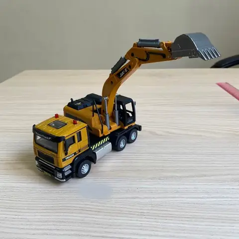 Xe Ô Tô Và Máy Xúc: 5 Điểm Khác Biệt Chính Cần Biết Xe Ô Tô Và Máy Xúc: 5 Điểm Khác Biệt Chính Cần Biết