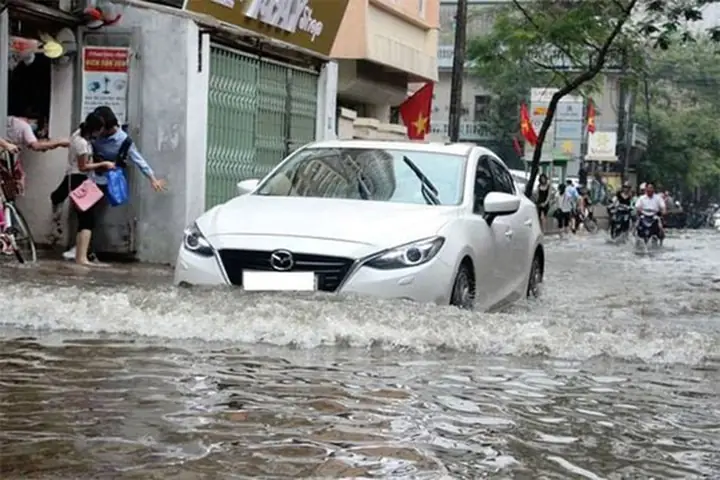 Hướng Dẫn Toàn Diện Xử Lý Xe Ô Tô Bị Ngập Nước Hướng Dẫn Toàn Diện Xử Lý Xe Ô Tô Bị Ngập Nước