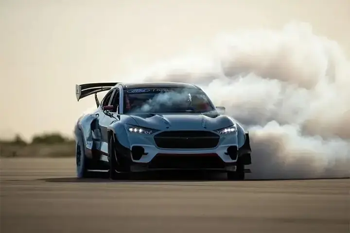 Cách Drift Xe Ô Tô Thực Tế: Hướng Dẫn Chi Tiết Từ A-z Cách Drift Xe Ô Tô Thực Tế: Hướng Dẫn Chi Tiết Từ A-z