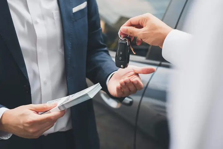 Cầm Xe Ô Tô Đang Thế Chấp Ngân Hàng: Quy Trình Toàn Diện & Lưu Ý Quan Trọng