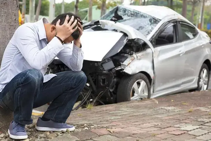 Mượn Xe Ô Tô Không Bằng Lái: Rủi Ro & Giải Pháp An Toàn Mượn Xe Ô Tô Không Bằng Lái: Rủi Ro & Giải Pháp An Toàn