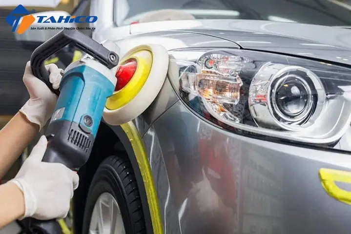 Có Nên Đánh Bóng Xe Ô Tô? Phân Tích Chi Tiết Lợi Ích Và Rủi Ro Có Nên Đánh Bóng Xe Ô Tô? Phân Tích Chi Tiết Lợi Ích Và Rủi Ro