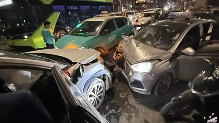 Điều Khiển Xe Ô Tô Gây Tai Nạn Điều Khiển Xe Ô Tô Gây Tai Nạn