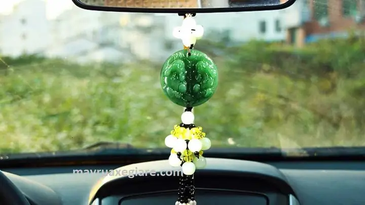 Đồ Treo Xe Ô Tô: 5 Loại Phổ Biến & Bảng So Sánh Chi Tiết