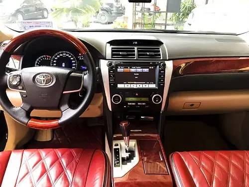 Bọc Ghế Da Xe Ô Tô: Đánh Giá Chi Tiết Về Giá Cả, Chất Lượng Và Lựa Chọn Thông Minh