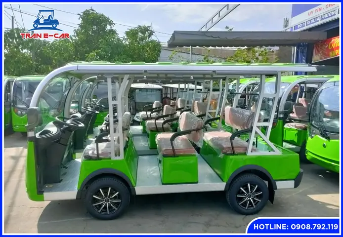 Giá Xe Ô Tô Điện 8 Chỗ Du Lịch 2025: So Sánh Chi Tiết 4 Dòng Phổ Biến