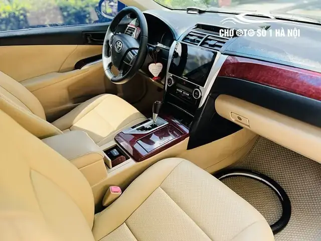 Giá Xe Ô Tô Toyota Camry Cũ: Cập Nhật Toàn Diện & Kinh Nghiệm Mua Xe An Toàn Giá Xe Ô Tô Toyota Camry Cũ: Cập Nhật Toàn Diện & Kinh Nghiệm Mua Xe An Toàn