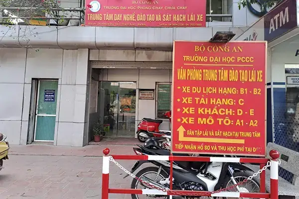 Đánh Giá Chi Tiết Trung Tâm Học Lái Xe Otofun Hà Nội: Chương Trình, Giá Cả Và Trải Nghiệm Thực Tế