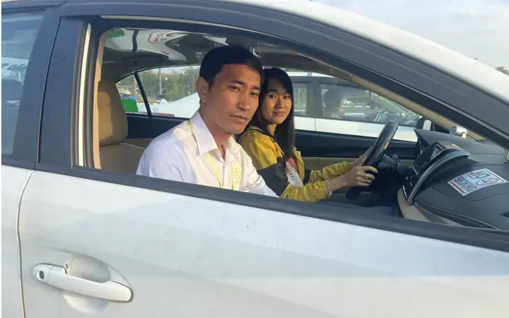Học Lái Xe Ô Tô Trực Tuyến: Cẩm Nang Tổng Hợp Cho Người Bận Rộn Học Lái Xe Ô Tô Trực Tuyến: Cẩm Nang Tổng Hợp Cho Người Bận Rộn