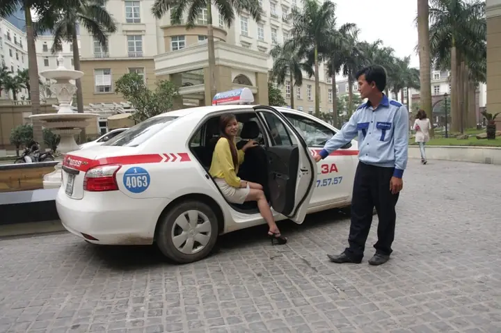 Kỹ Năng Lái Xe Ô Tô Taxi
