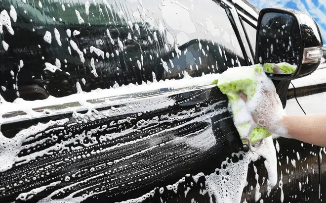 Kỹ Thuật Rửa Xe Ô Tô Tại Nhà Đúng Chuẩn: Hướng Dẫn Từ A-z Kỹ Thuật Rửa Xe Ô Tô Tại Nhà Đúng Chuẩn: Hướng Dẫn Từ A-z