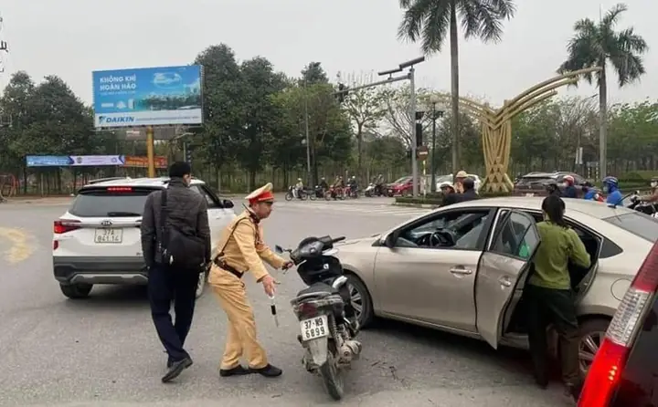 Làm Mủ Xe Ô Tô