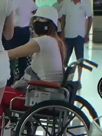 Lan Ngọc Trở Bỉnh Phát Bằng Xe Ô Tô Lan Ngọc Trở Bỉnh Phát Bằng Xe Ô Tô