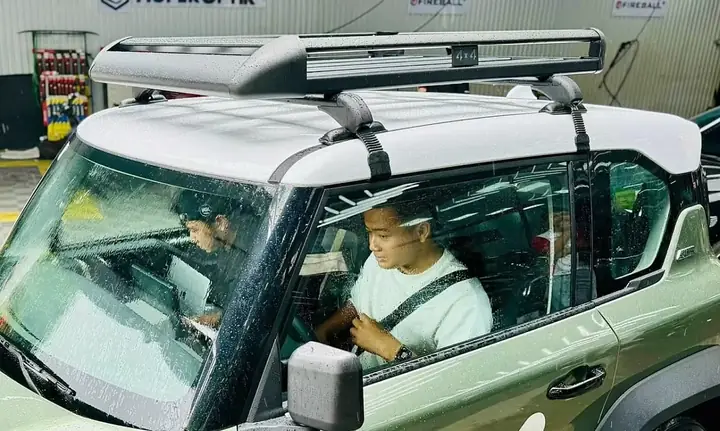 Lắp Thêm Nút Trên Xe Ô Tô