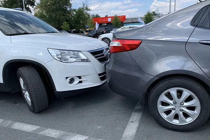 Luật Lùi Xe Ô Tô