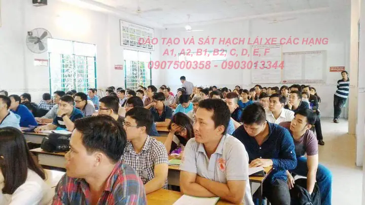 Hướng Dẫn Chi Tiết Lý Thuyết Lái Xe Ô Tô Hạng C: Nội Dung Và Bí Quyết Thi Đỗ