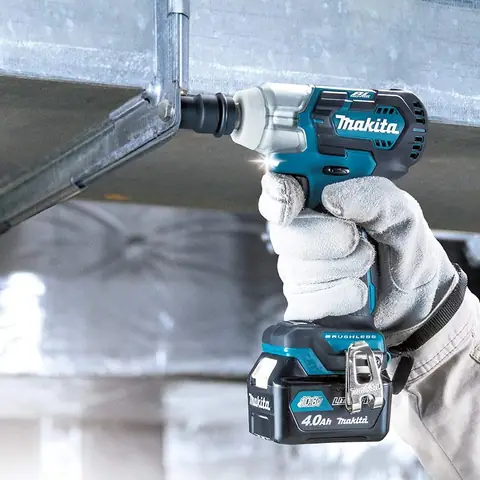 Makita Td111 Tháo Bu Lông Lốp Xe Ô Tô Makita Td111 Tháo Bu Lông Lốp Xe Ô Tô