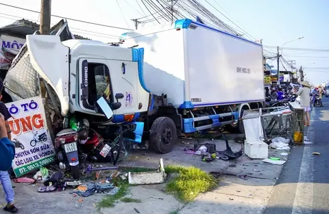 Mơ Thấy Xe Máy Đâm Vào Xe Ô Tô