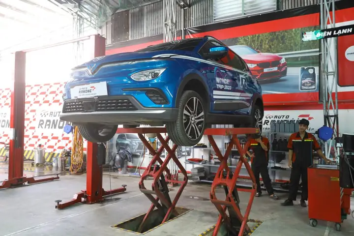 Nên Sữa Xe Ô Tô Trong Hãng Nên Sữa Xe Ô Tô Trong Hãng